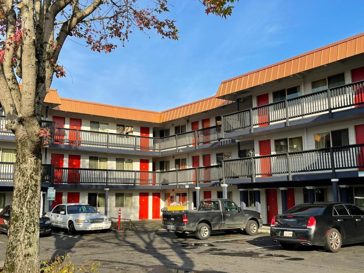 Portland Inn Экстерьер фото